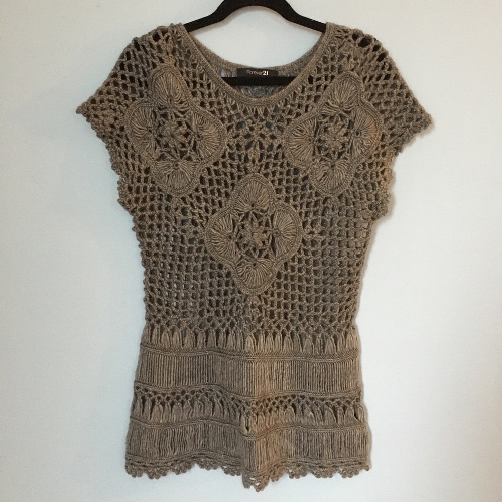 Short sleeved knit